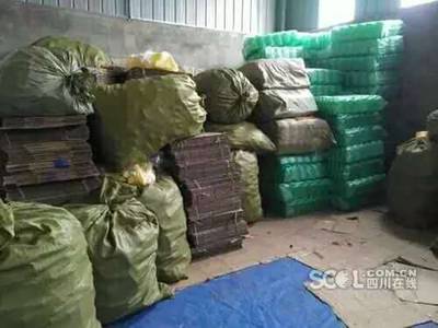 遂寧兩男子制售大量假\x26quot;藍月亮、立白\x26quot;等品牌洗護用品被查!